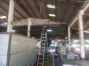 เทศบาลตำบลตาดทอง ลงพื้นที่ซ่อมแซมไฟฟ้าส่องสว่างสาธารณะในพื้นที่ตำบลตาดทอง อำเภอเมืองยโสธร จังหวัดยโสธร