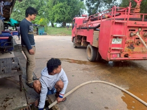 กองสาธารณสุขและสิ่งแวดล้อม ร่วมกับ งานป้องกันฯ สำนักปลัด เทศบาลตำบลตาดทอง ทำความสะอาดบริเวณคลองน้ำ และล้างตลาดสดเทศบาลตำบลตาดทอง ตำบลตาดทอง อำเภอเมืองยโสธร จังหวัดยโสธร