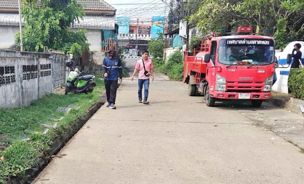 กองสาธารณสุขและสิ่งแวดล้อม ร่วมกับ งานป้องกันฯ สำนักปลัด เทศบาลตำบลตาดทอง ทำความสะอาดขุดลอก ล้างบริเวณคลองน้ำในพื้นที่ตำบลตาดทอง อำเภอเมืองยโสธร จังหวัดยโสธร