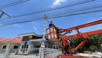 เทศบาลตำบลตาดทอง ลงพื้นที่ซ่อมแซมไฟฟ้าส่องสว่าง ไฟฟ้าสาธารณะประโยชน์ในพื้นที่ตำบลตาดทอง อำเภอเมืองยโสธร จังหวัดยโสธร