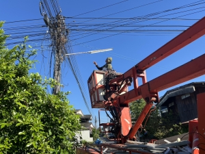 เทศบาลตำบลตาดทอง ลงพื้นที่ซ่อมแซมไฟฟ้าส่องสว่างสาธารณะในพื้นที่ตำบลตาดทอง อำเภอเมืองยโสธร จังหวัดยโสธร