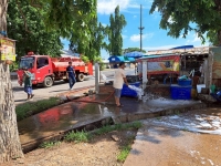 กองสาธารณสุขและสิ่งแวดล้อม ร่วมกับ งานป้องกันฯ สำนักปลัด เทศบาลตำบลตาดทอง ทำความสะอาดบริเวณคลองน้ำ และล้างตลาดสดเทศบาลตำบลตาดทอง ตำบลตาดทอง อำเภอเมืองยโสธร จังหวัดยโสธร