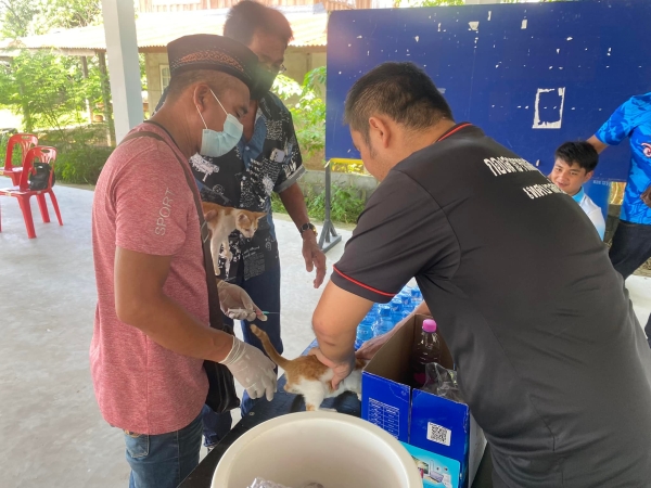 โครงการขับเคลื่อนโครงการสัตว์ปลอดโรค คนปลอดภัย จากโรคพิษสุนัขบ้า อบรมให้ความรู้และออกให้บริการฉีดวัคซีนฯ ณ คอนสาย หมู่ 2 บ้านดอนแฮด หมู่ 7 และบ้านเอื้ออาทร หมู่ 8