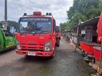 กองสาธารณสุขและสิ่งแวดล้อม ร่วมกับ งานป้องกันฯ สำนักปลัด เทศบาลตำบลตาดทอง ทำความสะอาดบริเวณคลองน้ำ และล้างตลาดสดเทศบาลตำบลตาดทอง ตำบลตาดทอง อำเภอเมืองยโสธร จังหวัดยโสธร