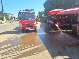 กองสาธารณสุขและสิ่งแวดล้อม ร่วมกับ งานป้องกันฯ สำนักปลัด เทศบาลตำบลตาดทอง ทำความสะอาดบริเวณคลองน้ำ และล้างตลาดสดเทศบาลตำบลตาดทอง ตำบลตาดทอง อำเภอเมืองยโสธร จังหวัดยโสธร