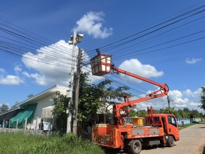 เทศบาลตำบลตาดทอง ลงพื้นที่ซ่อมแซมไฟฟ้าส่องสว่าง ไฟฟ้าสาธารณะประโยชน์ ในพื้นที่ตำบลตาดทอง อำเภอเมืองยโสธร จังหวัดยโสธร